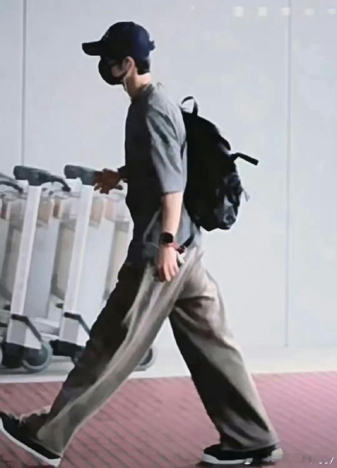 #肖战北京出发进组# 哇塞！肖战《藏海传》杀青之后立马进组正午阳光新电影《得闲谨