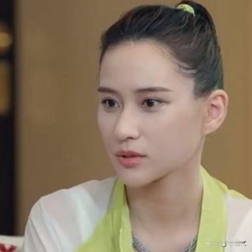 赌王千金嫁演员，亲妈一句话打懵全网：豪门婚姻早不看钱了？
 
赌王何鸿燊的女儿找