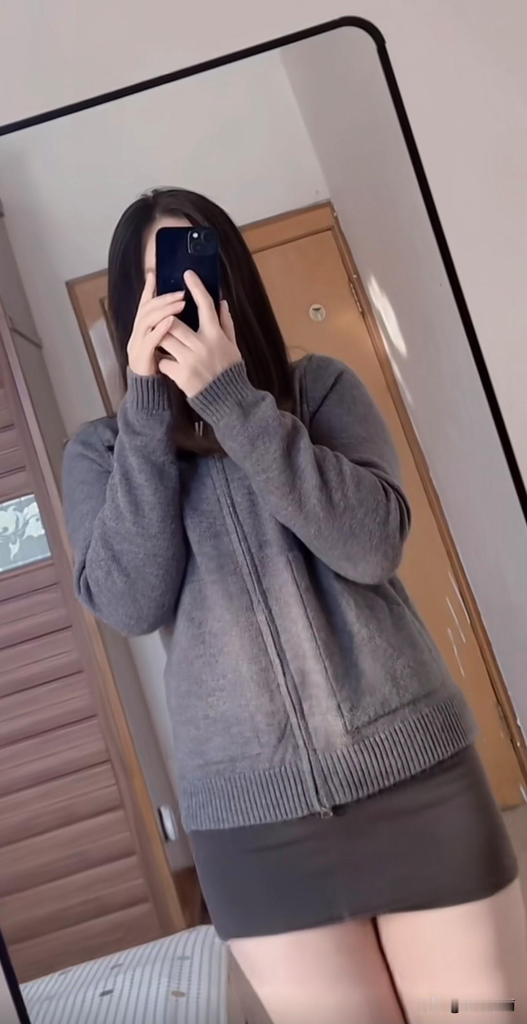 梦好恰如真，事往翻如梦。