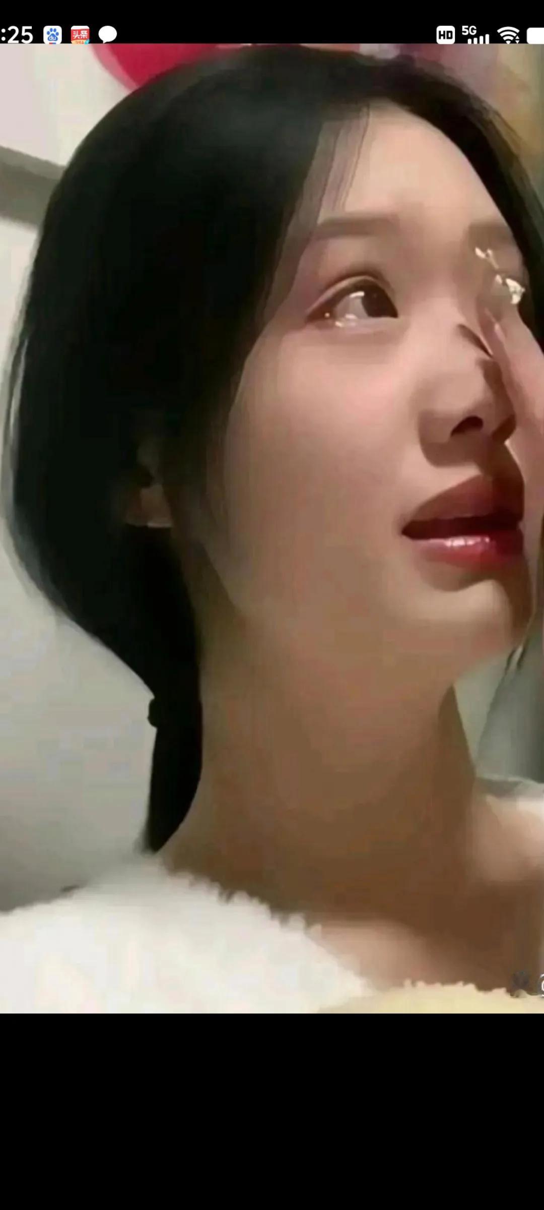 不哭！生活总是会撞到不尽人意，但挺过去了就会幸福快乐！哈哈，我这人有的怜香惜玉#