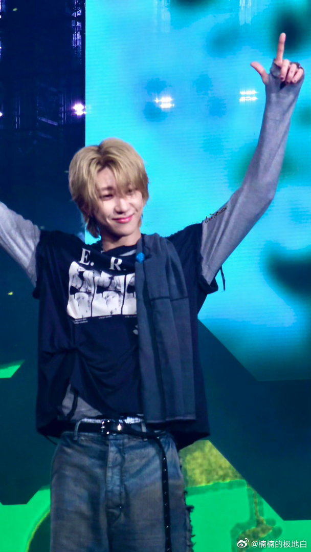 🎶徐明浩的《四月的漂流》也太适合春天了吧！每一个音符都像春雨，滋润着心田。徐明