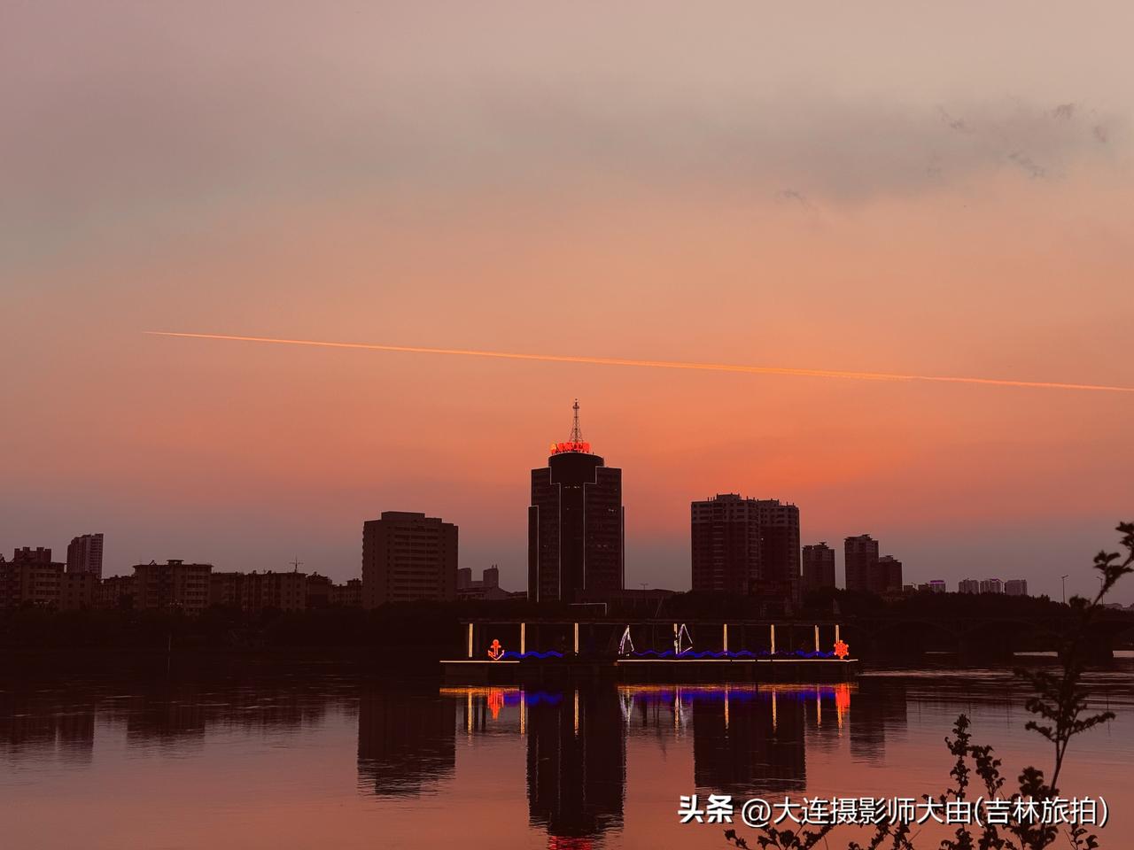 华为和苹果,选哪个?我买苹果，支持华为
