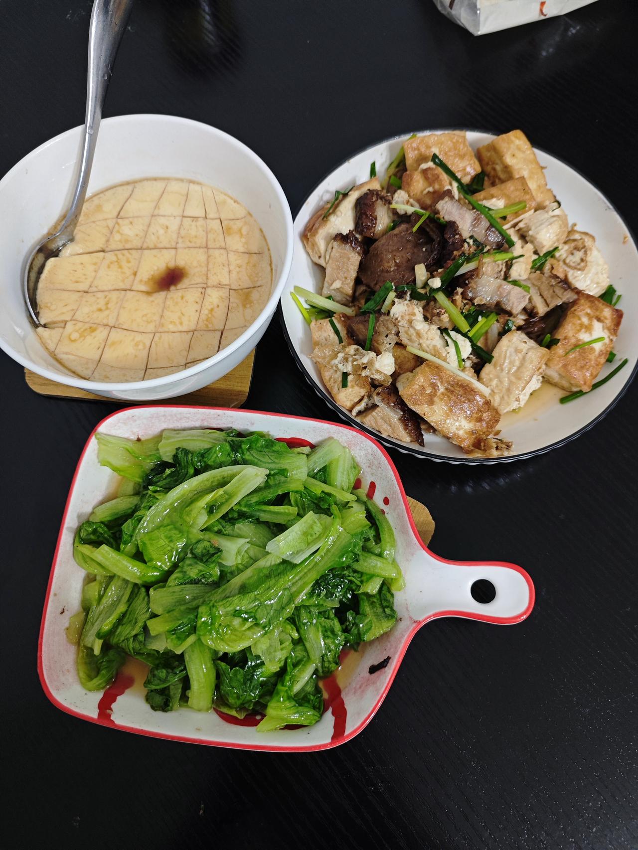 你会放弃苹果手机用国产手机吗？会，我一直用的就是国产手机，没用过苹果手机[捂脸]