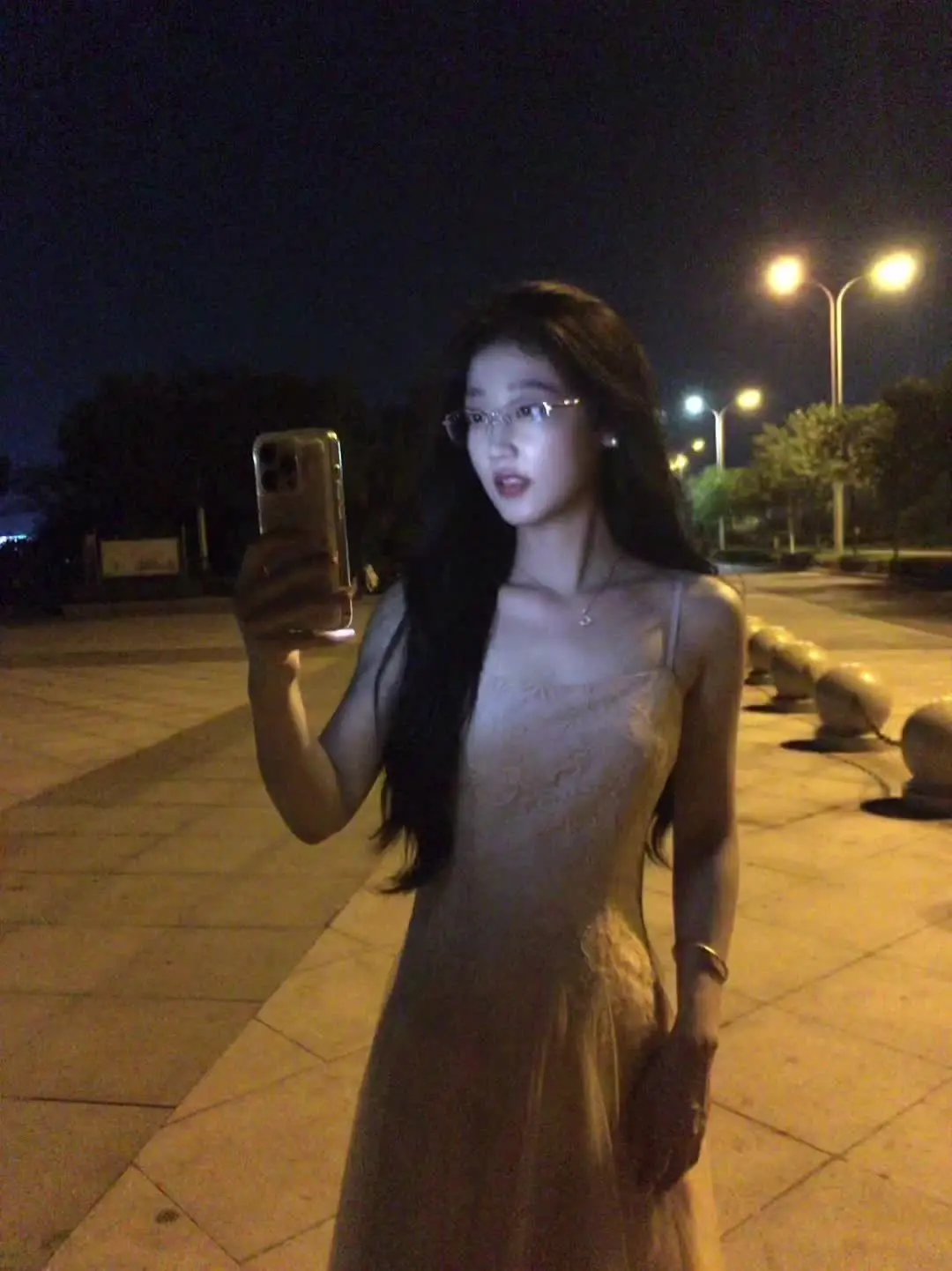 人生是张单程票 别回头 往前走