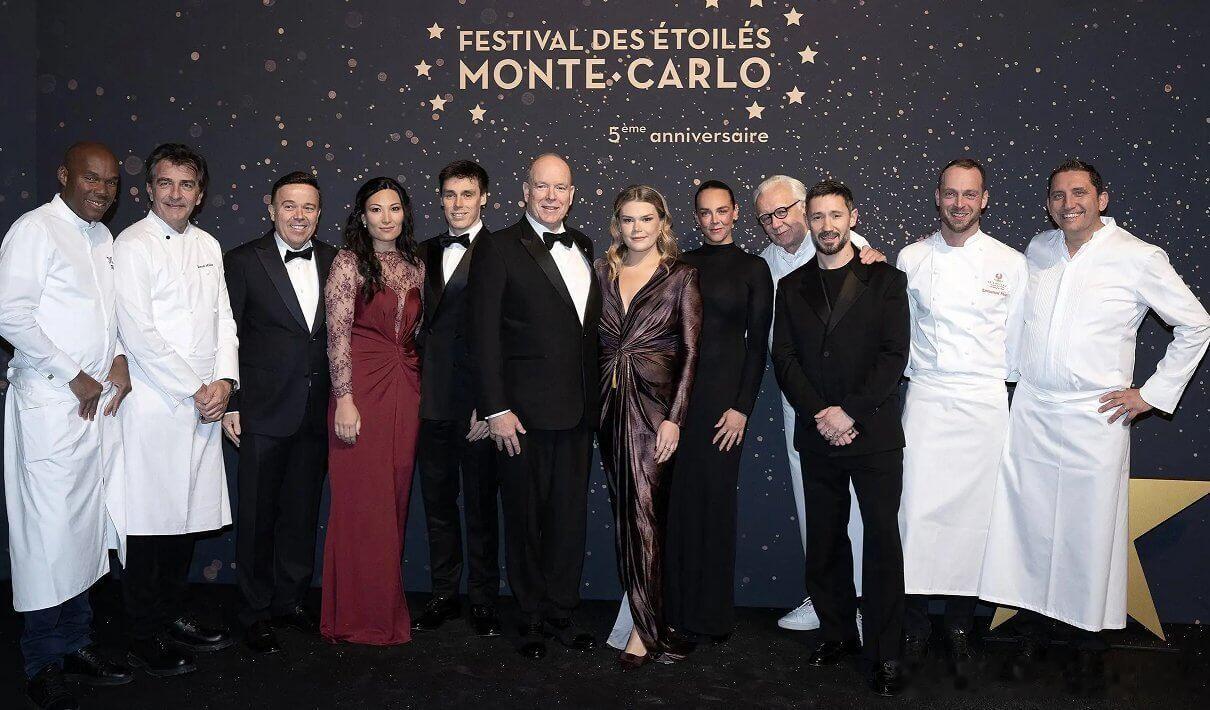 新闻 2025.11.29 摩纳哥亲王阿尔贝二世和小妹斯蒂芬妮家的外甥们出席第5