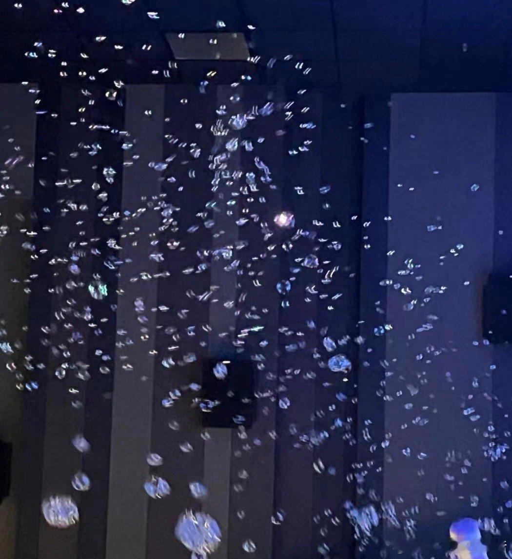 #错过你的那些年 泡泡场#发出尖叫，电影《错过你的那些年》居然开了限定泡泡观影场