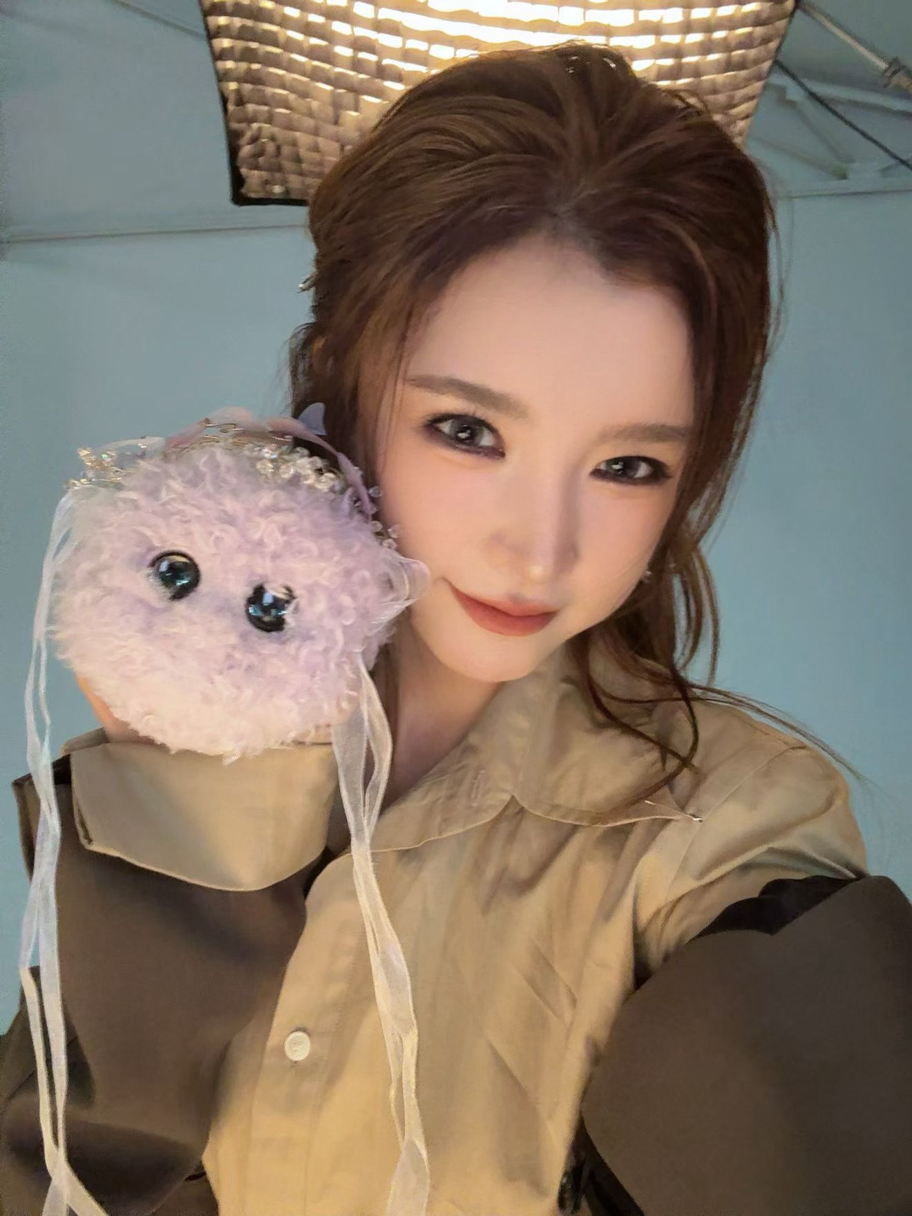 戴燕妮开启AI时代新身份戴燕妮养成系AI解锁艺人全新打开方式！内娱第一个AI孩子