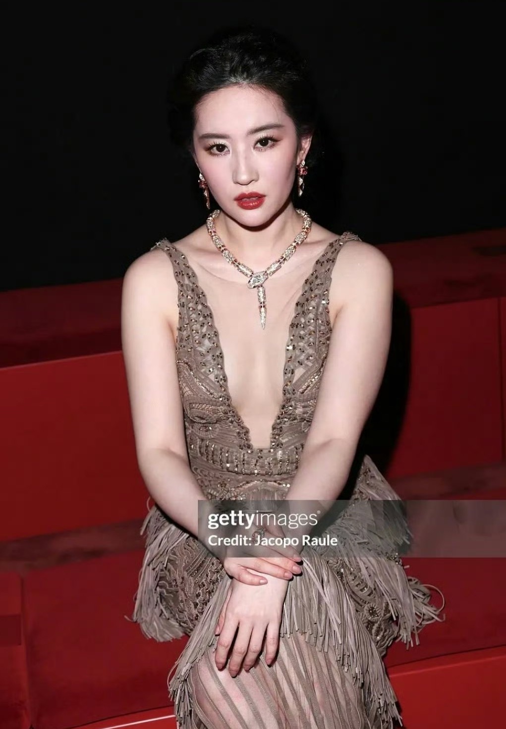 刘亦菲宝格丽活动 G社生图来了，扛住镜头了吗？刘亦菲流苏深V