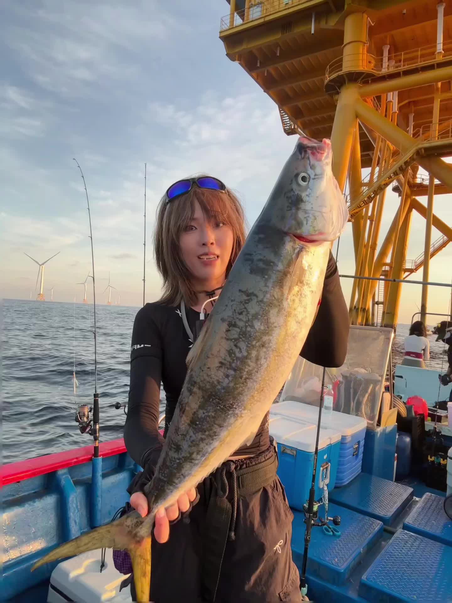 你那软绵绵的照片就别配硬曲了