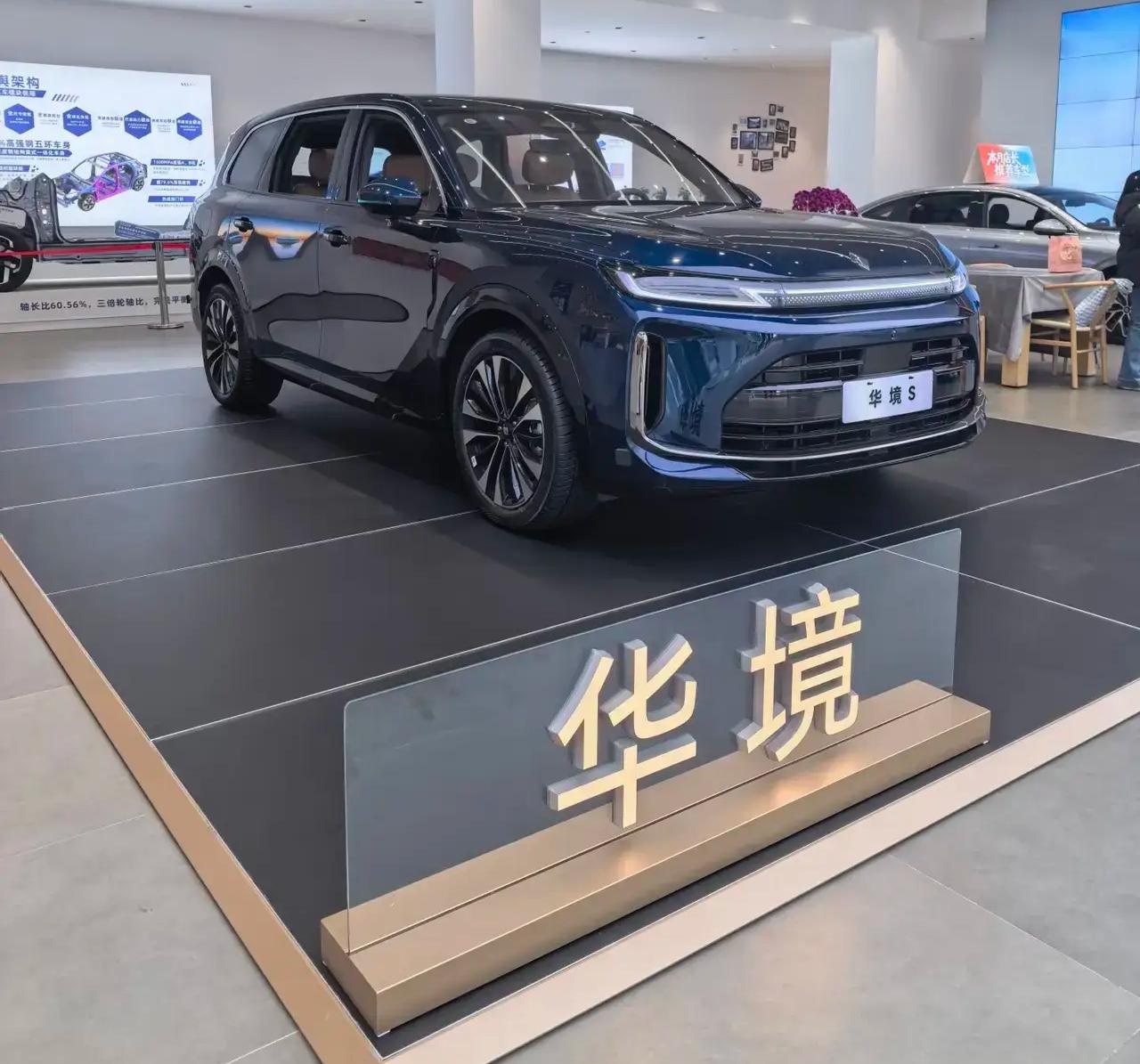 北京车展即将开幕，看到比亚迪又包了很大的展馆，这次又要展示它很多款新车型。国产品