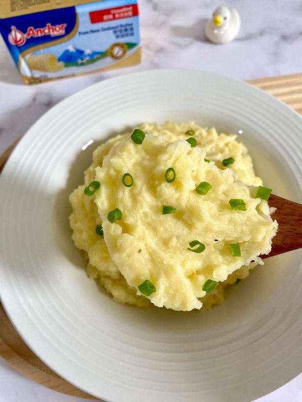 成都中小学生放秋假，放5天，孩子每天都睡懒觉，能睡饱觉，我觉得很满意。现在的孩子