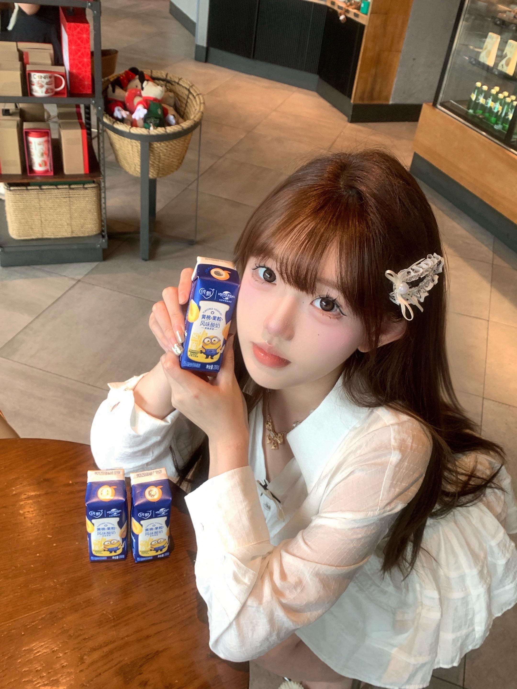 小莹和不喝纯甄的人拼了(˃ ⌑ ˂ഃ )