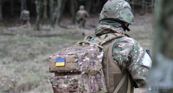 快看！俄乌军事情报头条消息！
乌克兰武装部队制定了一份关于清除己方投降士兵的指导