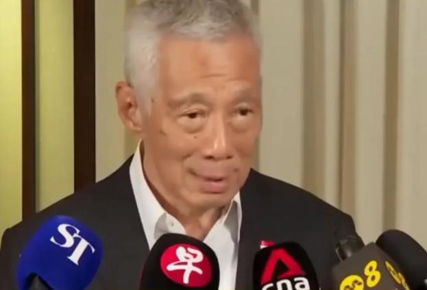 5月18日至22日，返程前夕，李显龙在上海接受本土媒体专访，表示：新加坡是独立主