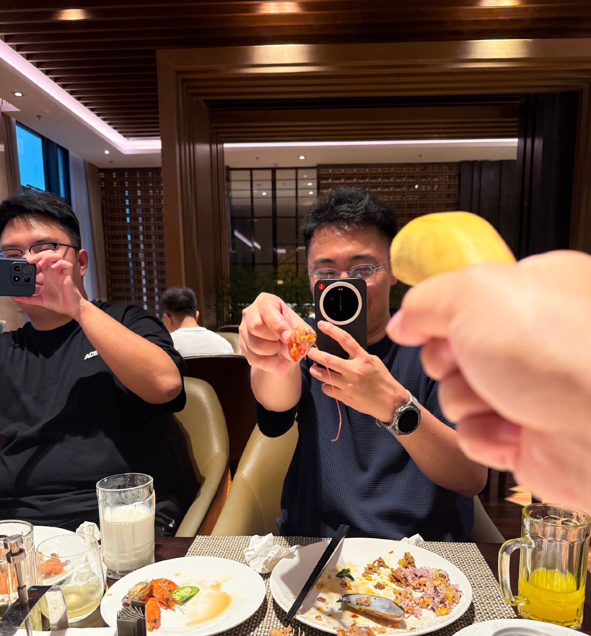 击毙泰迪头子！