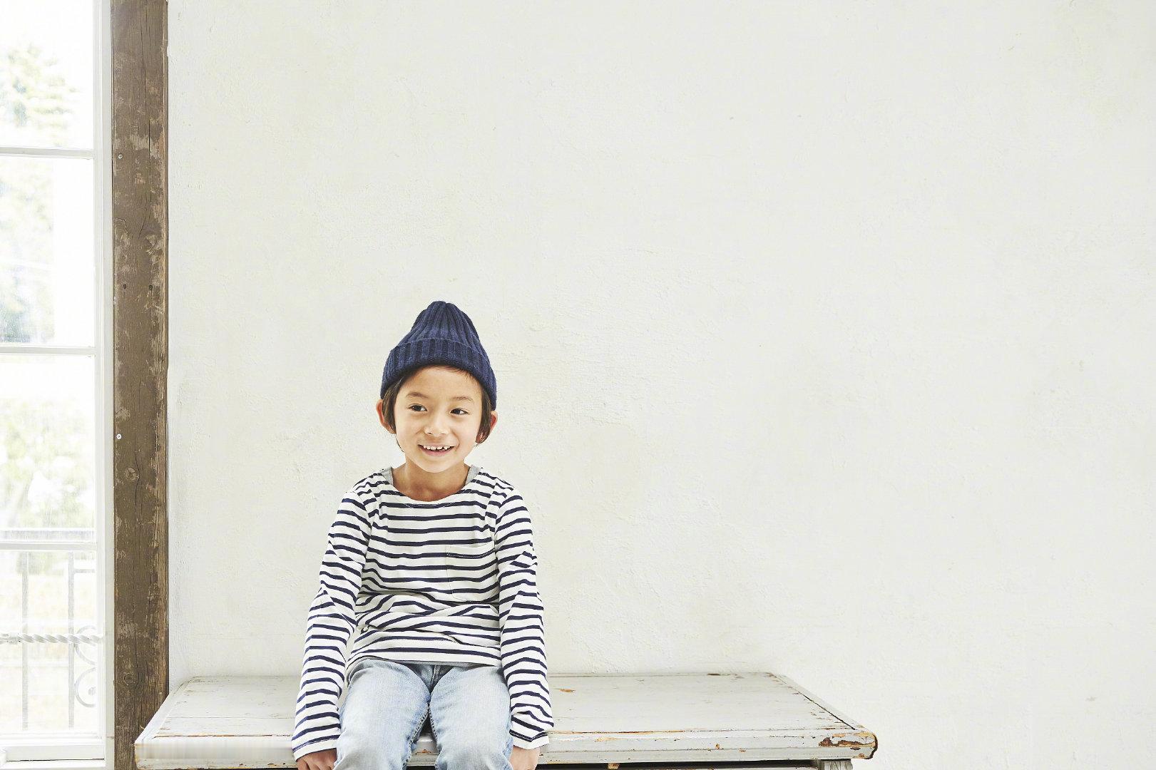 孩子得有想象力。想象力是无价的。孩子得有一个隐秘的世界，里头住着从来不存在的东西