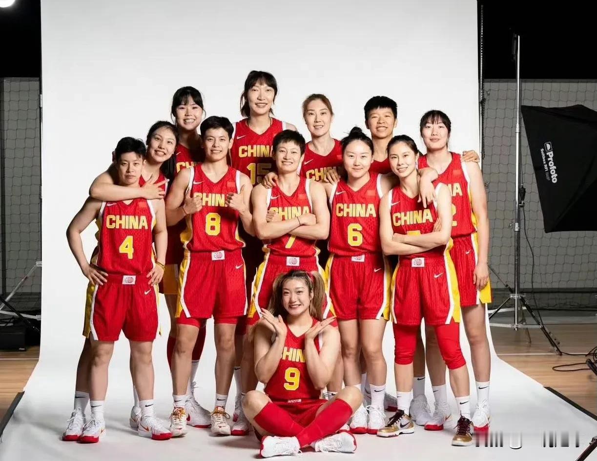 今晚7点半，奥运女篮小组赛首战，中国女篮VS西班牙，给中国女篮加油！！！🇨🇳