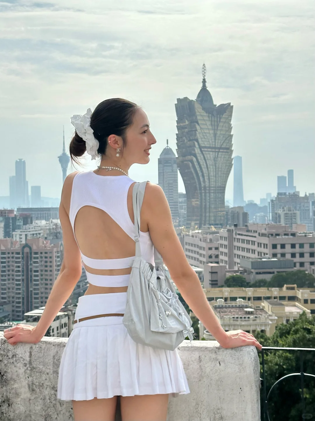 《都入冬了怎么还光着腿漏着肚子呀？》 💅🏻