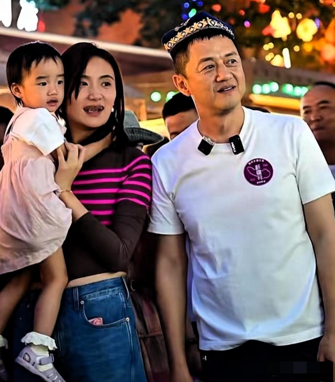 李亚鹏的前妻海哈金喜，不查不知道，​一查才知道，原来是块被婚姻耽误的“宝藏”！