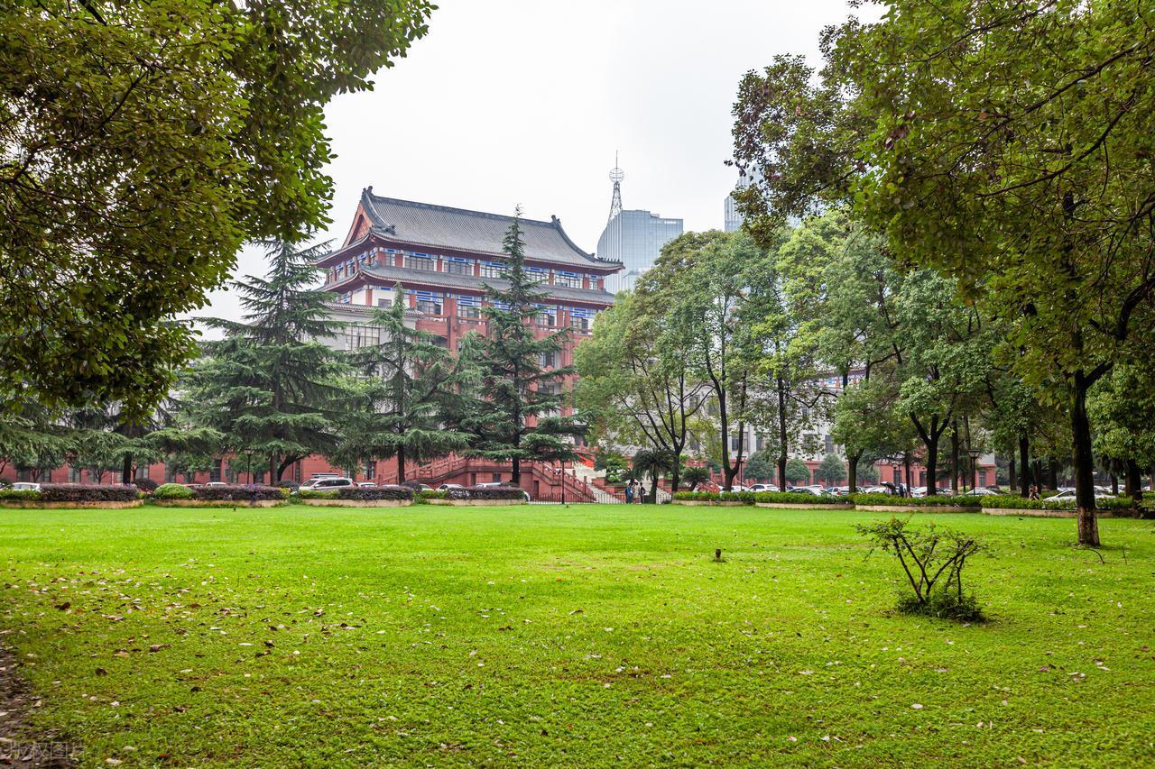 9省份11所高校升格为“大学”

近日，教育部批准9省份11所地方高校由"学院"