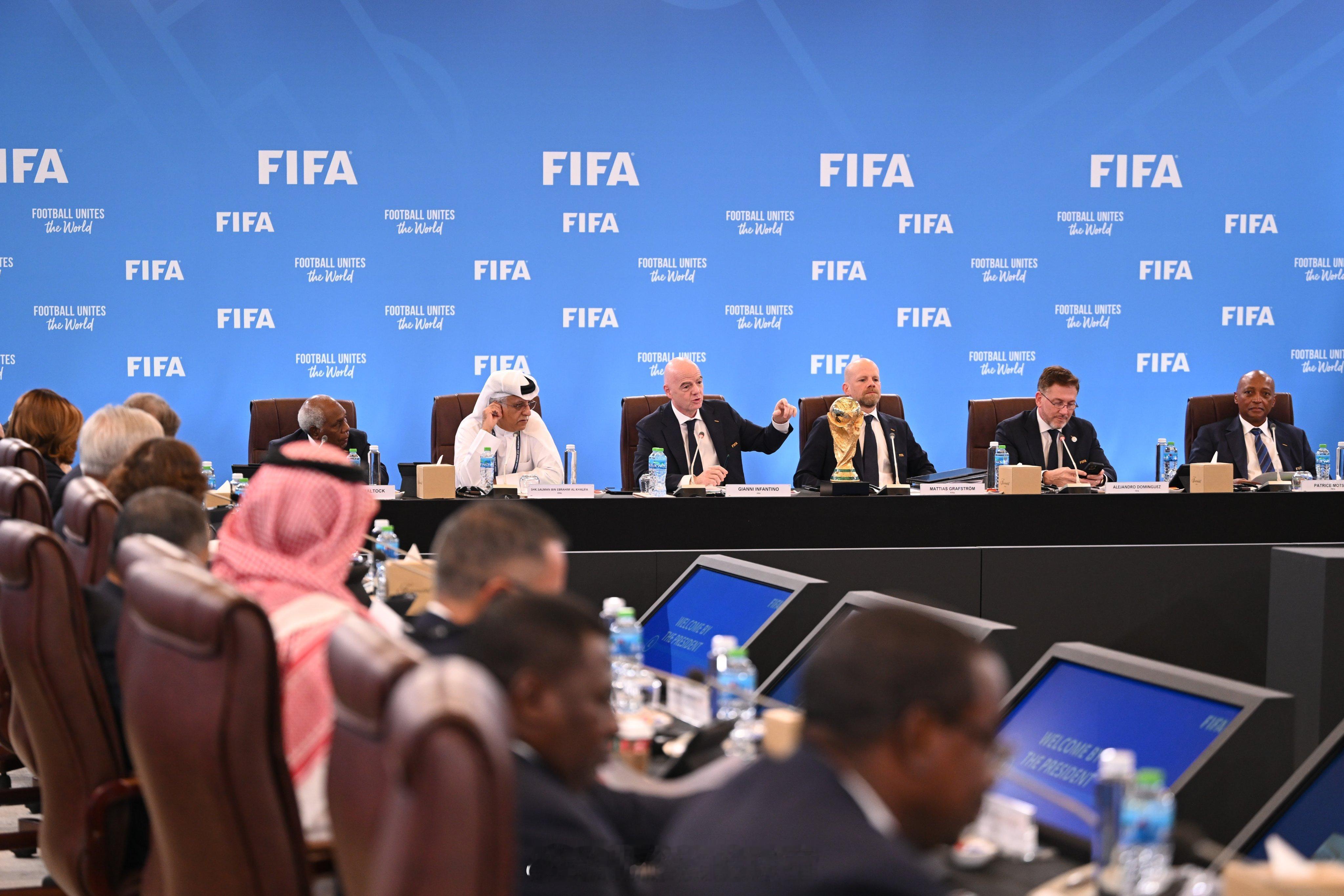 记者BenJacobs消息，国际足联理事会已批准为2026年世界杯提供破纪录的7