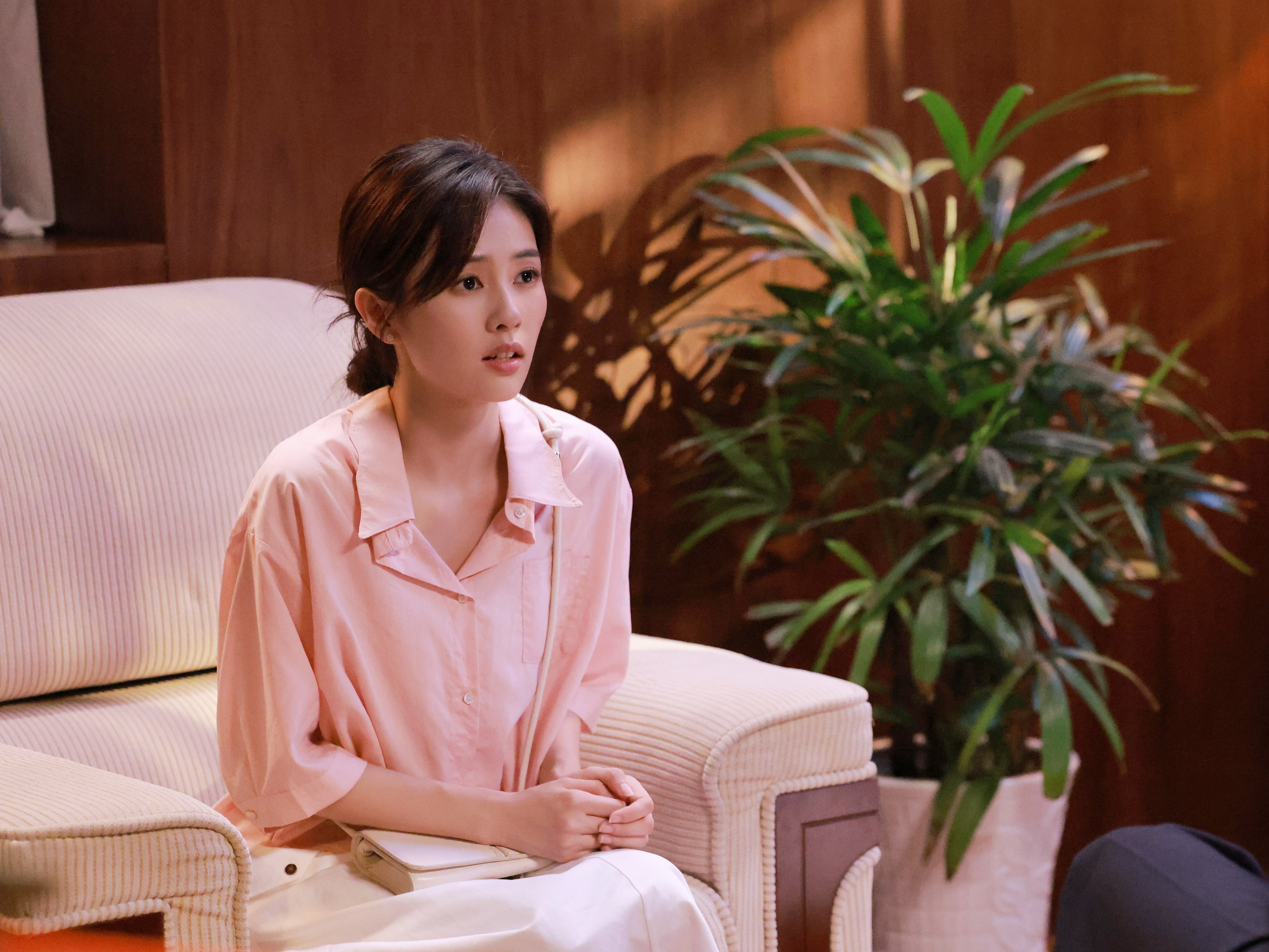 白鹿杨紫田曦薇25年度扛剧花白鹿在复制粘贴的时代，你是手写的诗