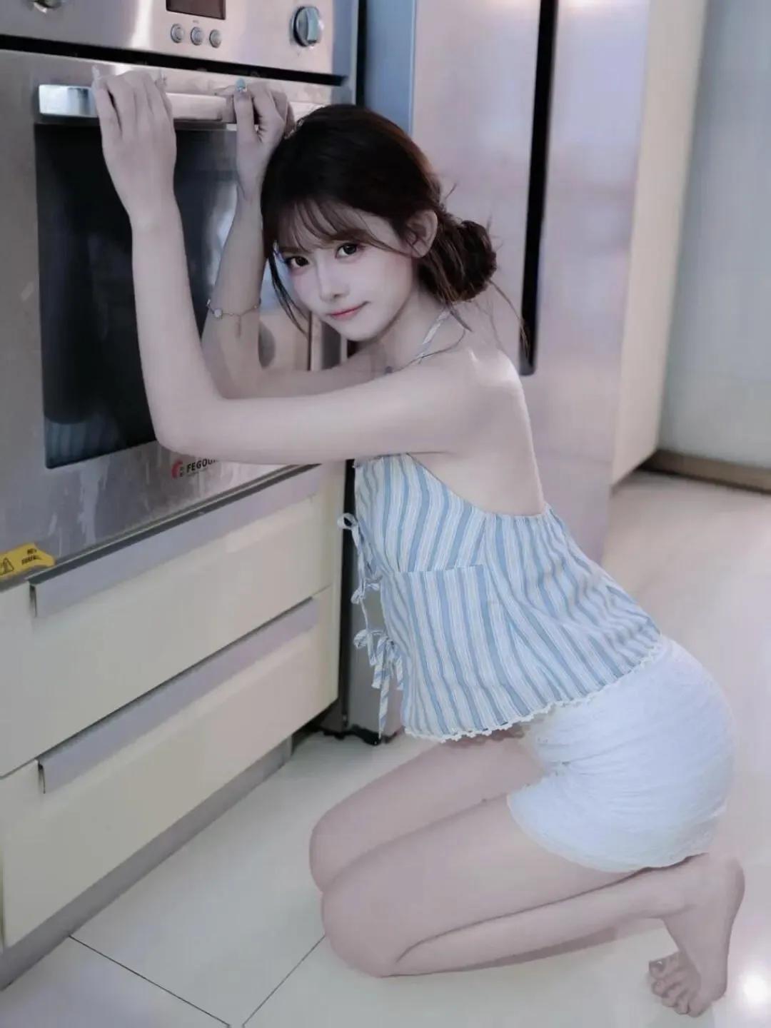分享唯美的美照正午的休闲空间共享美人靓照 美女的美丽瞬间分享