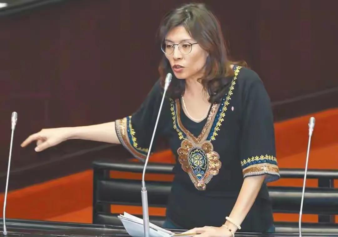 郑丽文说干就干，据岛内传来消息，郑丽文参选国民党党主席的筹备工作基本已经完成，也
