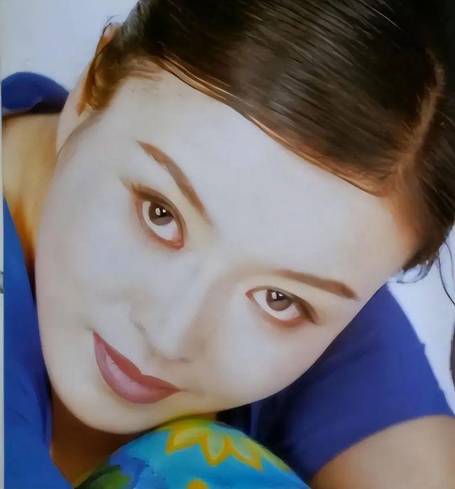 演员，丁嘉莉说，如果可以重来，我一定不会离婚，儿子女儿，都承受了不该承受的一切，