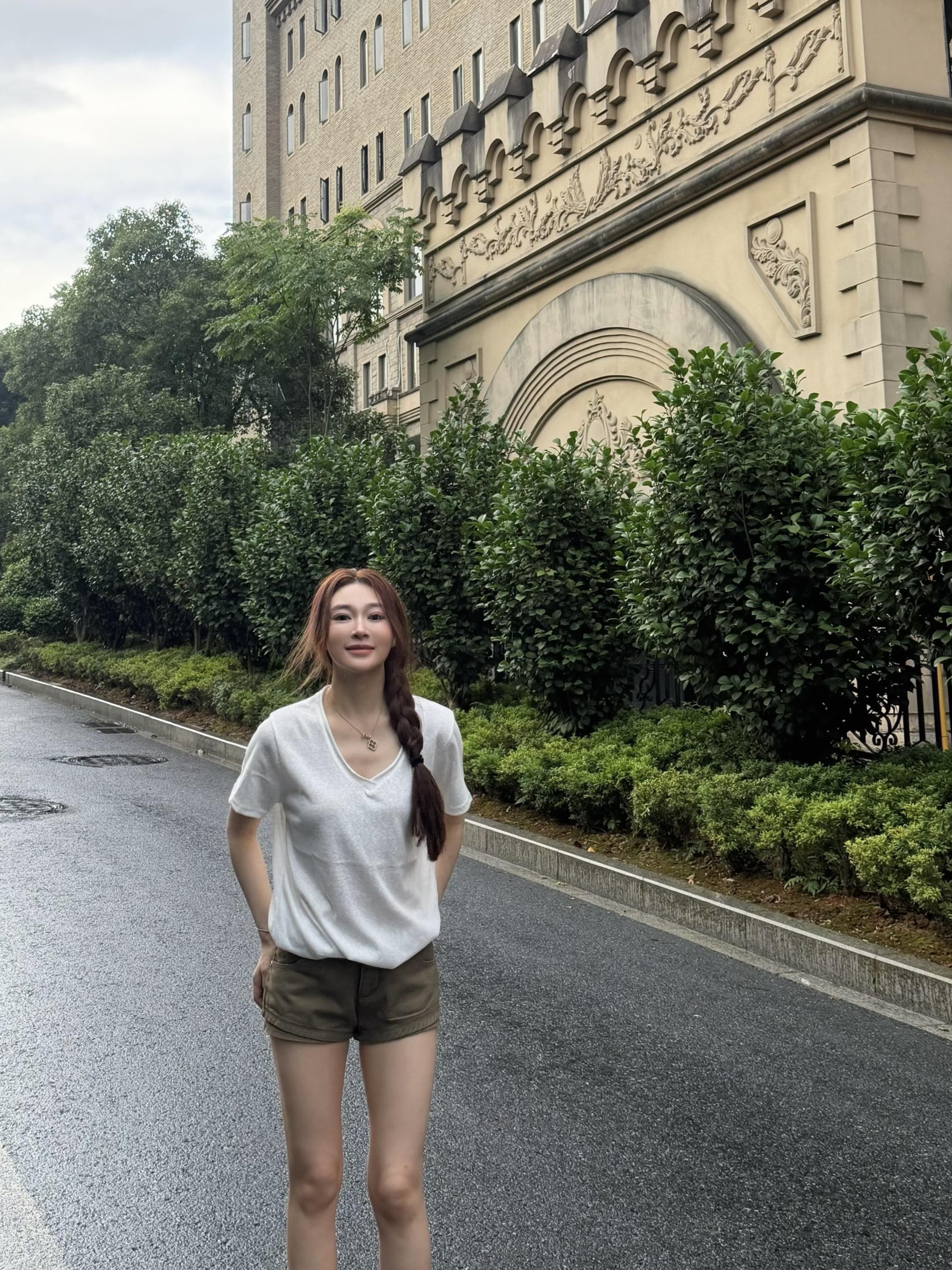 情绪失控是我的常态，清醒才是意外。
