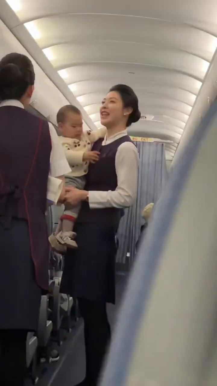 哎呦我的妈，哈哈哈。