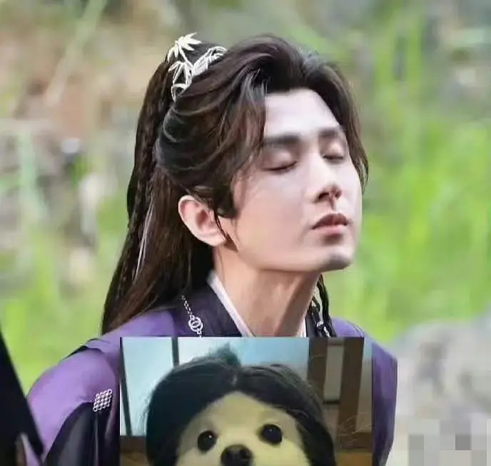 这嘴好想亲一口 ​​​