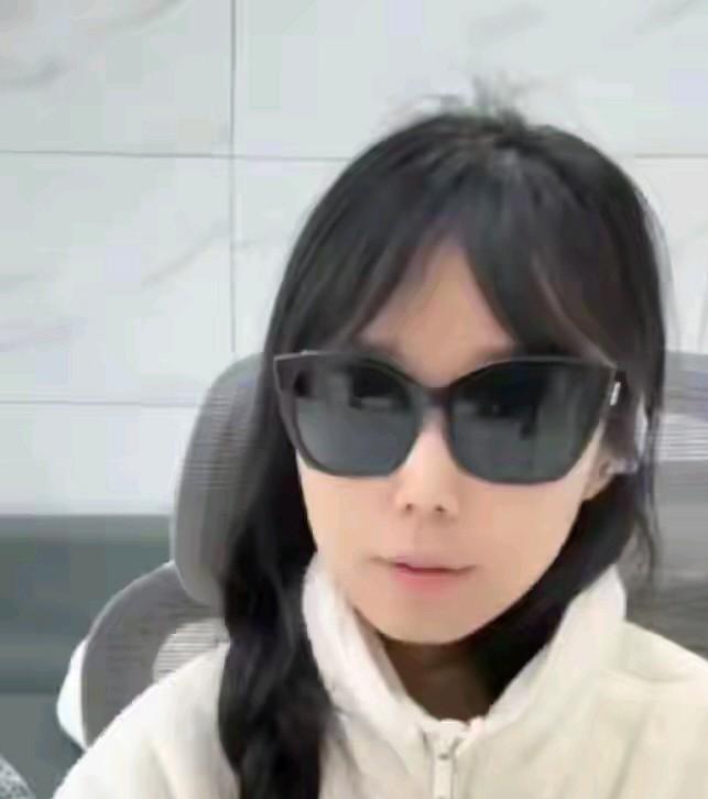 剧情反转了，原来盲人女孩“抱抱盲兔” 并不是真盲人，被撞也是剧本摆拍的，太没底线