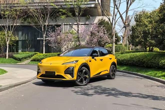 3月，深蓝S05在国内卖了14069辆
3月，深蓝L06在国内卖了4958辆
3