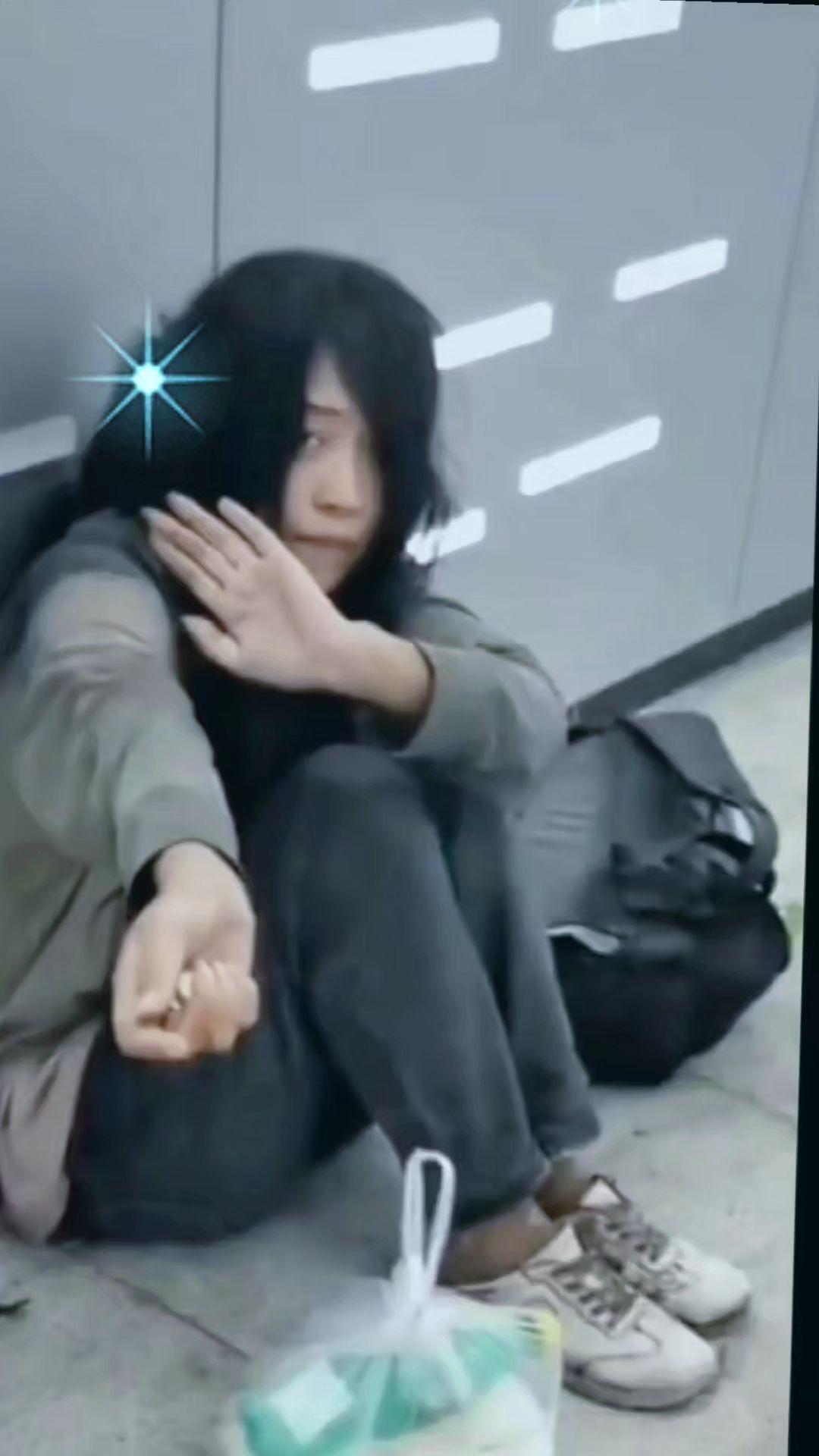 你给我的爱是借的高利贷吗，我现在连本带利地还，还到骨…