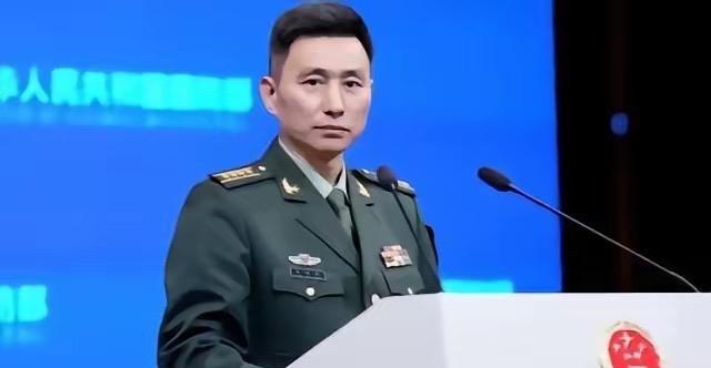 突发特讯！中国国防部向世界通告：解放军全时待战，随时能战，战之必胜！美国在202