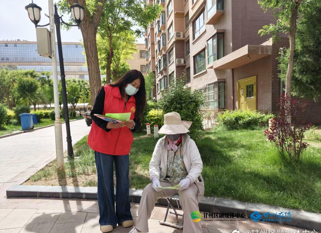 【甘州区滨河新区青松社区：牵好文明养犬绳 共建温馨社区家】文明养犬看似小事，却紧
