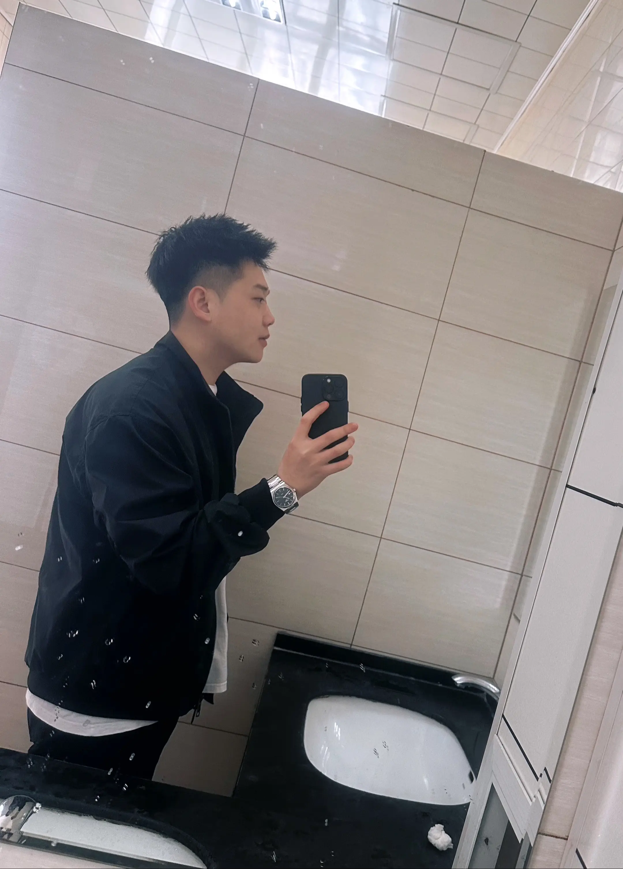 幸福就是 找个和你一样有良心的人 在彼此看不到的地方 忠于你