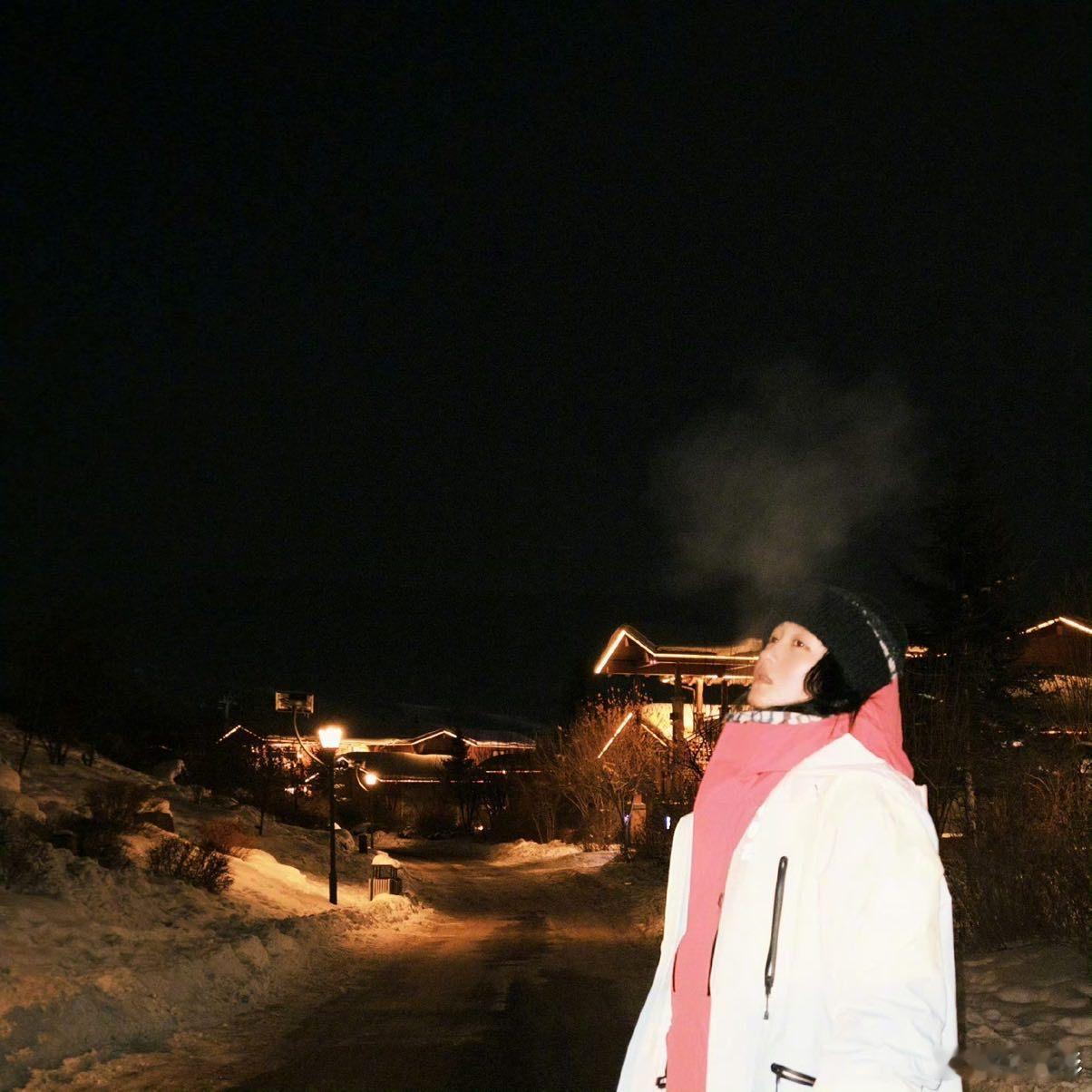 娱乐关晓彤东北plog关晓彤东北六宫格 东北版