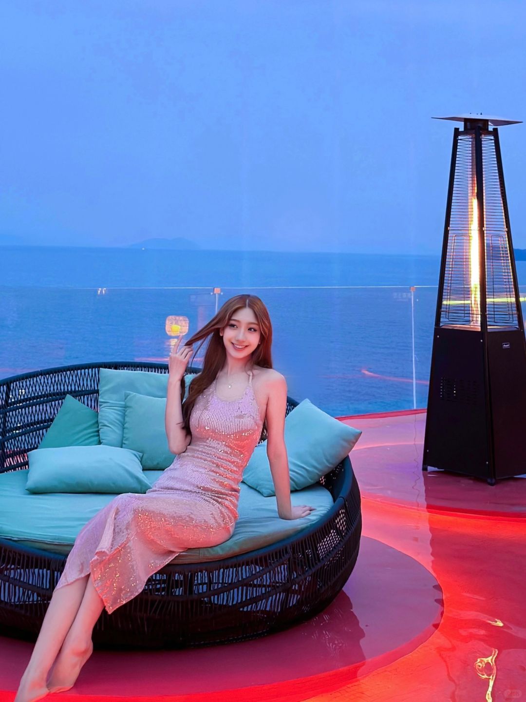 在深圳🥂南澳悬崖海景餐厅