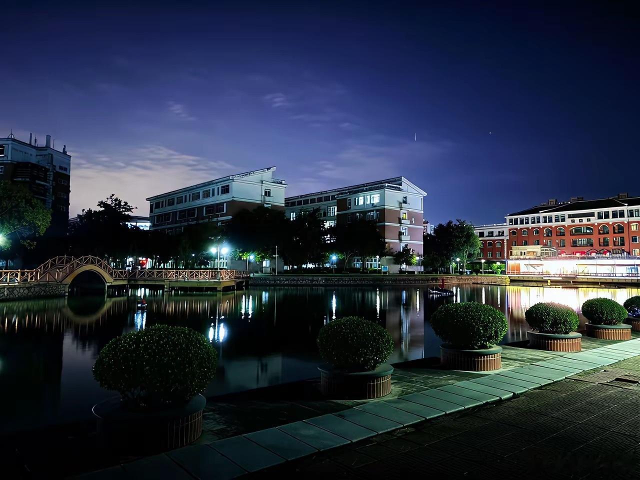 持续涨价的MLCC：​1，风华高科​2，三环集团​3，洁美科技​4，博杰股份​5