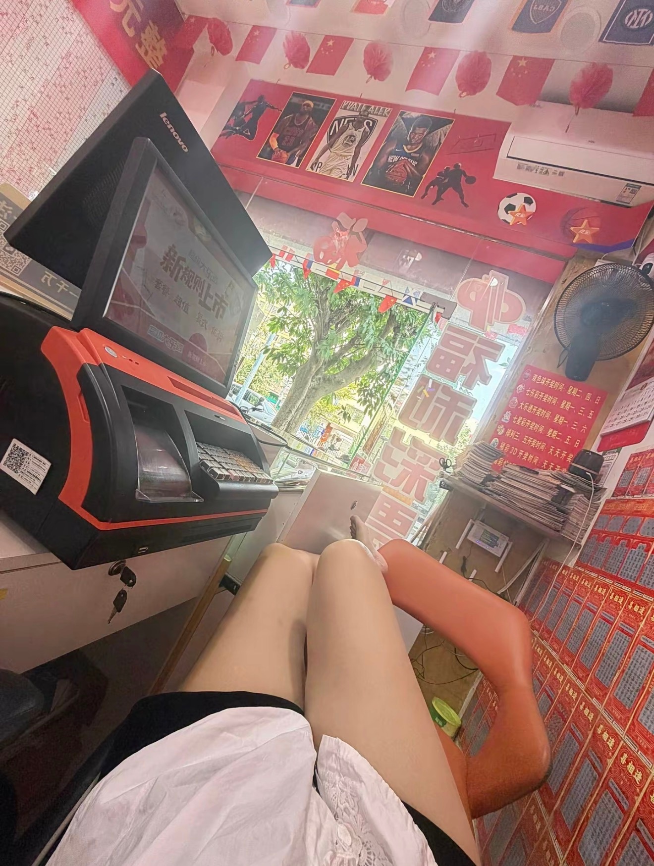 小狸观点：阿森纳需要积分来跟曼城争夺冠军，但是他只需要三分就可以，可以防一手让平