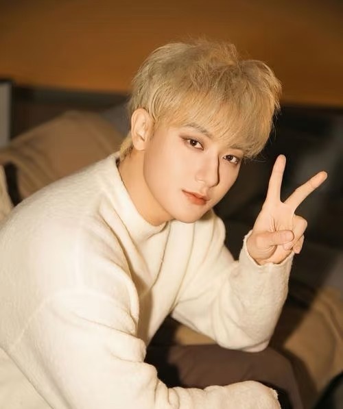 这是又没有热度了？出来热一下，你们忘了前一段时间送车的事了？还有那个卫生巾，哪个