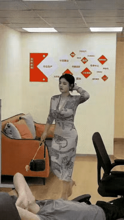 终于可以理解曹操了搞笑 美女少妇