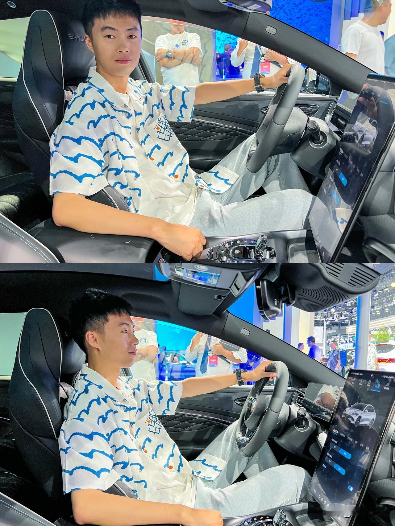 趁着周末小陈和朋友去打卡了成都车展🚗🚗
今年车展是真的热闹 光进馆排队就等了