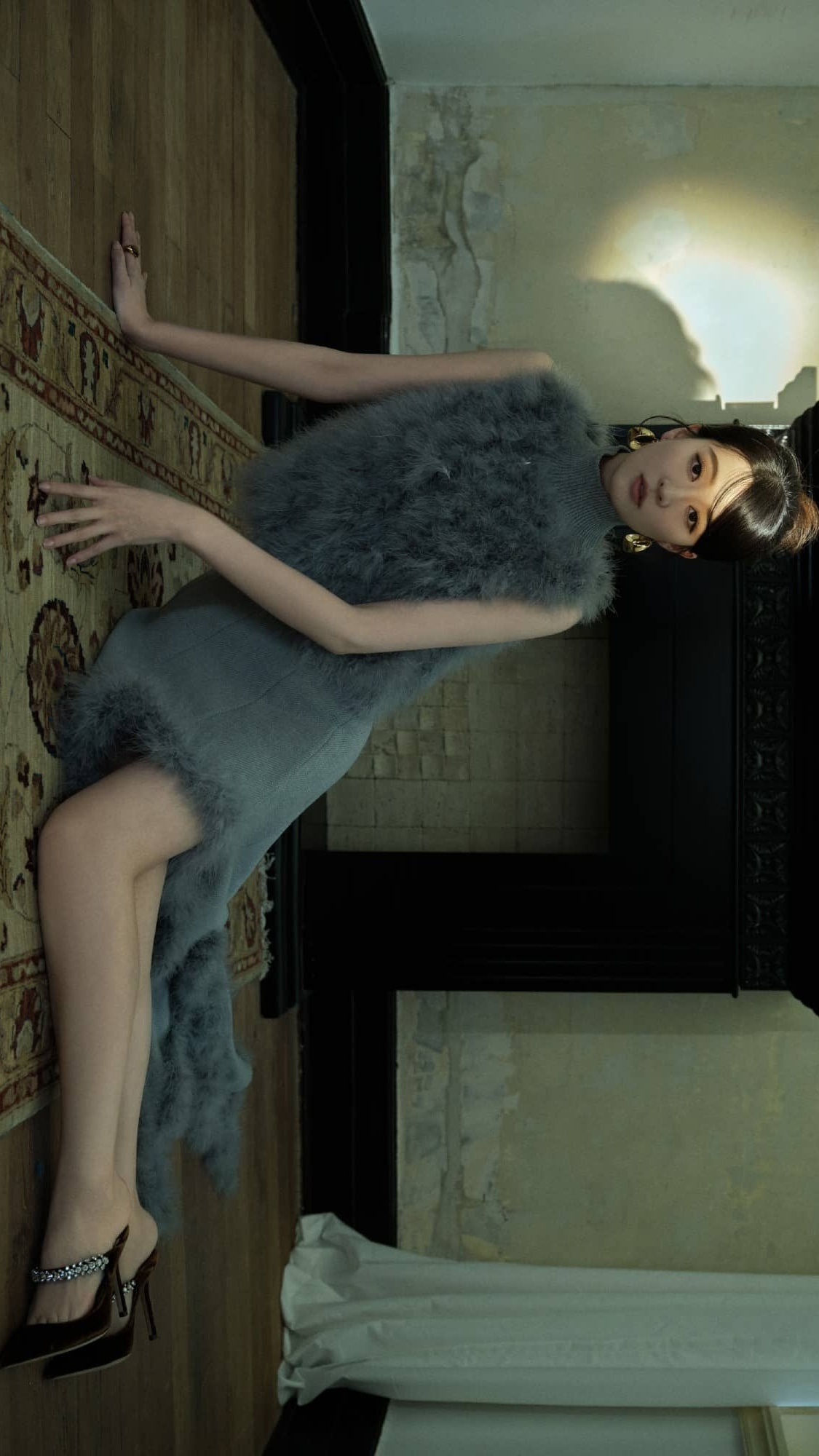 乔欣高跟大长腿，优雅优越的妆造大片。乔欣