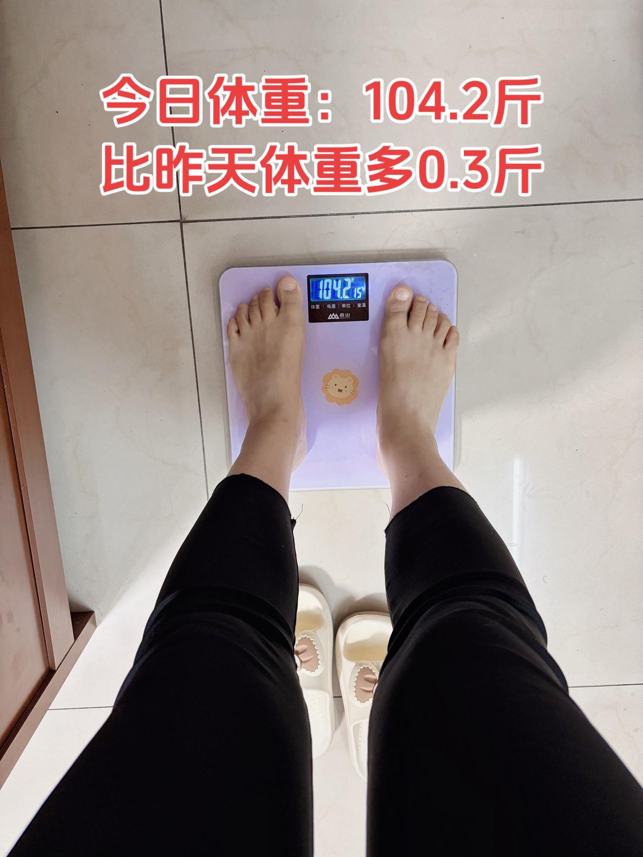 自律减脂健康餐，目标95斤，加油
今日减脂早餐：玉米+鸡蛋+番茄+腰果+牛奶