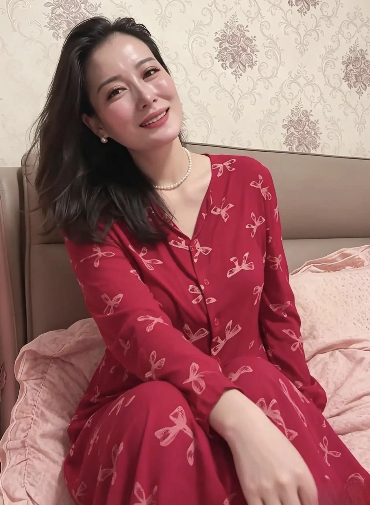 头婚，能不离就别离；二婚，能不结就别结。

这话不是劝人凑合，而是道破了一个残酷