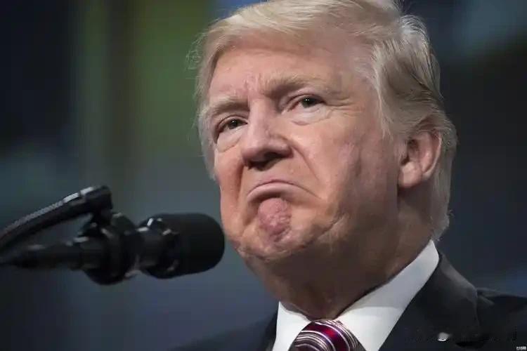 美国优先在中国是行不通的，中国一直坚持的就是平等贸易，又要对中国强加关税，还要我