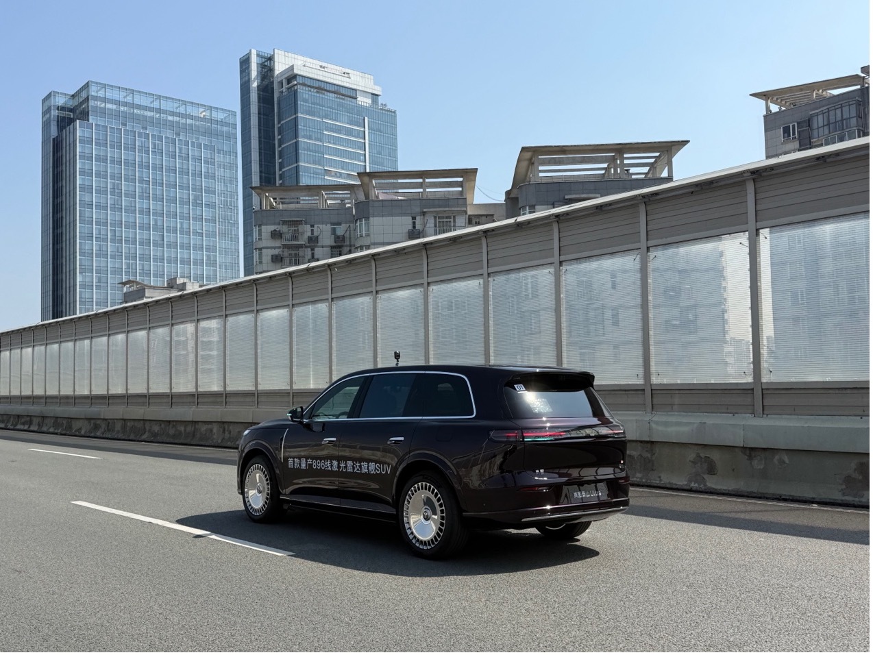 各位，岚图泰山Ultra展车已到店，交付在即。这不仅是新车亮相，更是中国品牌在智